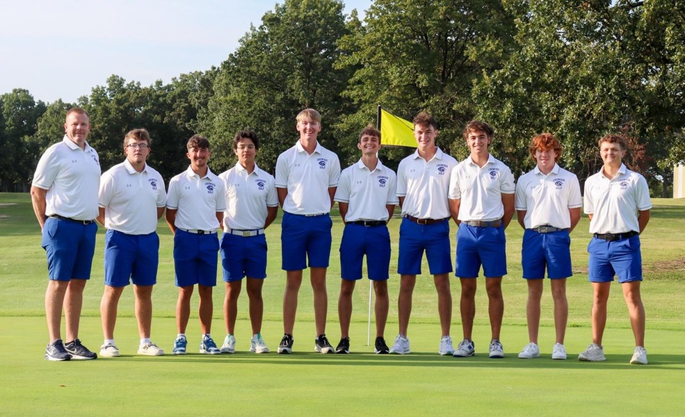 Men's Golf team goes into last day in 4th place