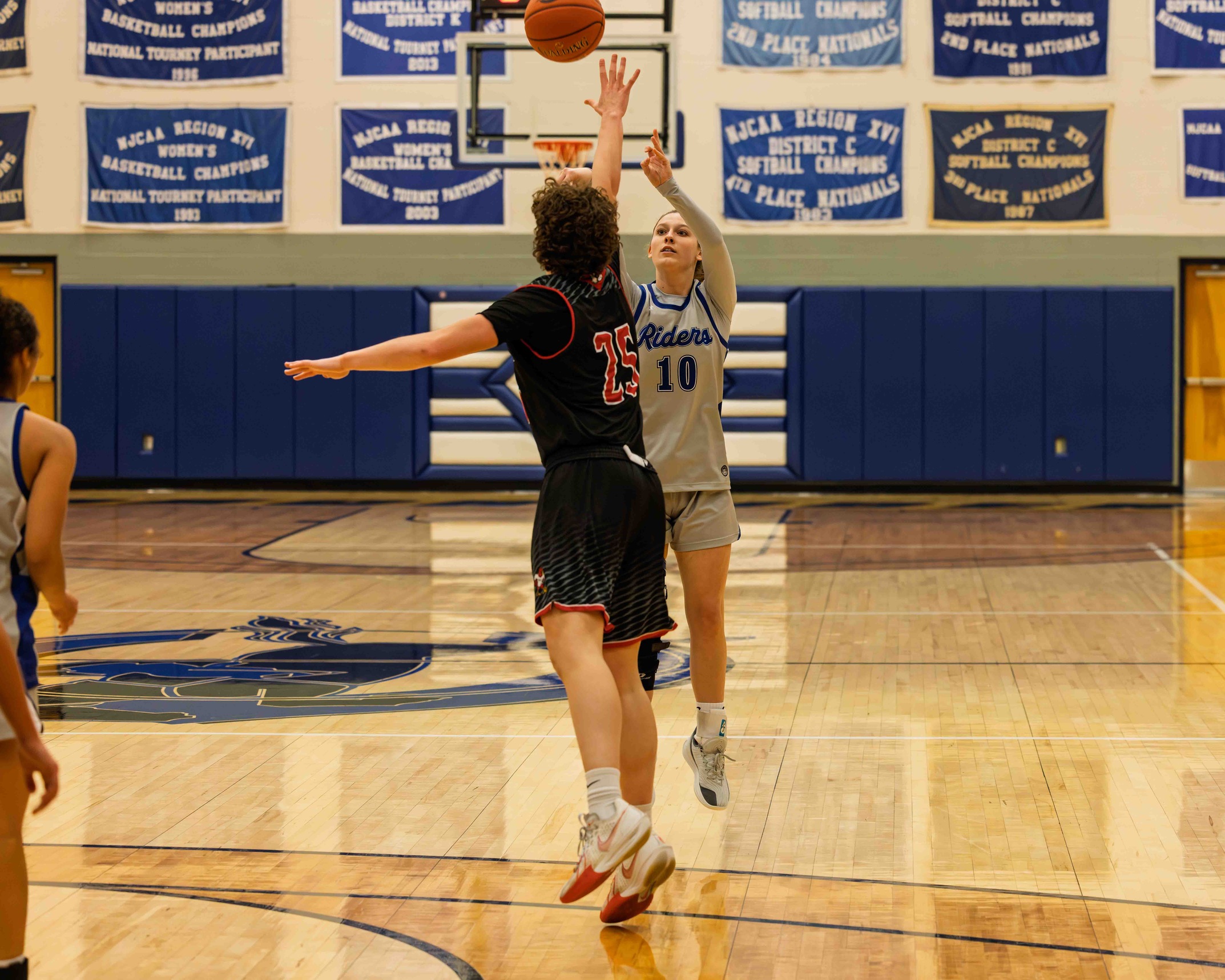 Crowder Falls in Overtime Thriller to No. 19 Three Rivers College